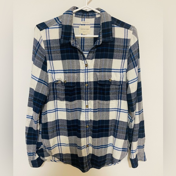 American Eagle plaid button up - Picture 1 of 3